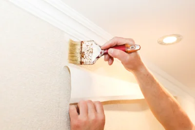 Pose de papier peint à Trévérien — revêtements muraux et toiles de verre